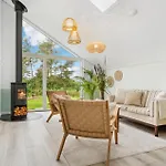 Hébergement de vacances 3 Bedroom Awesome In