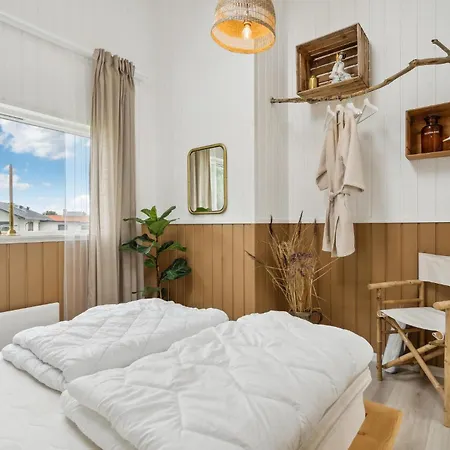 3 Bedroom Awesome In